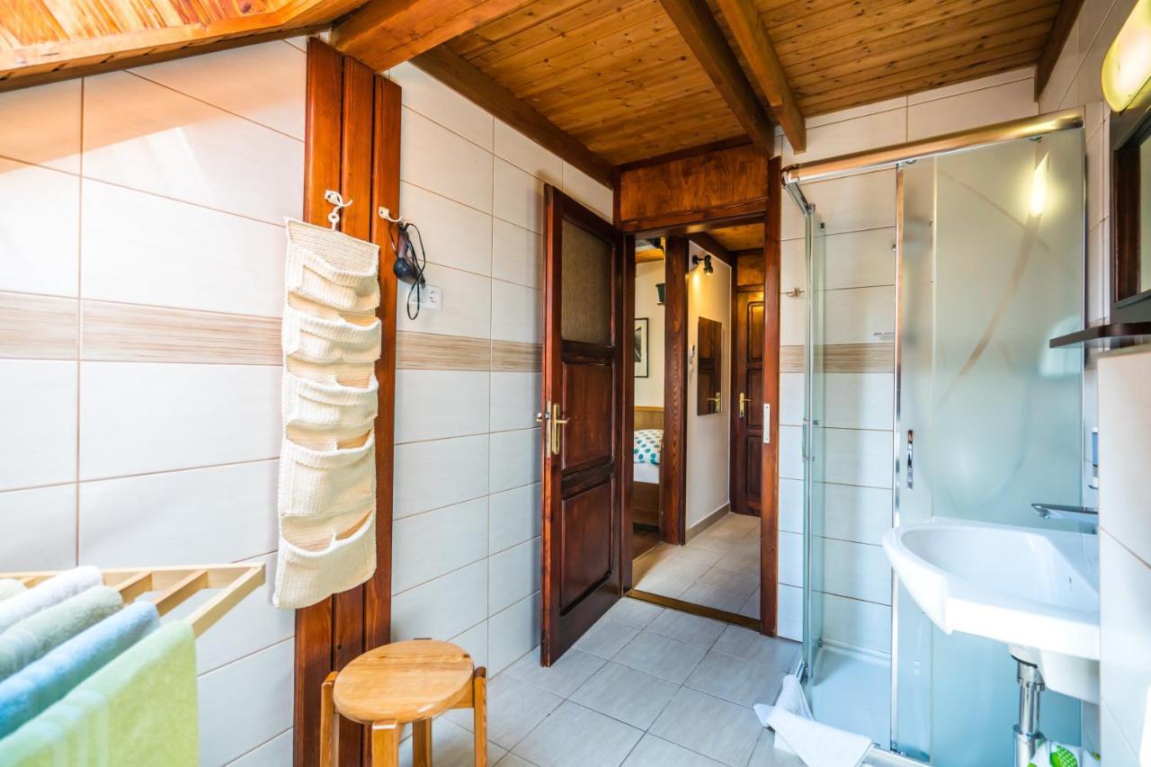 에스테르곰 Szent Kristof Panzio B&B 외부 사진